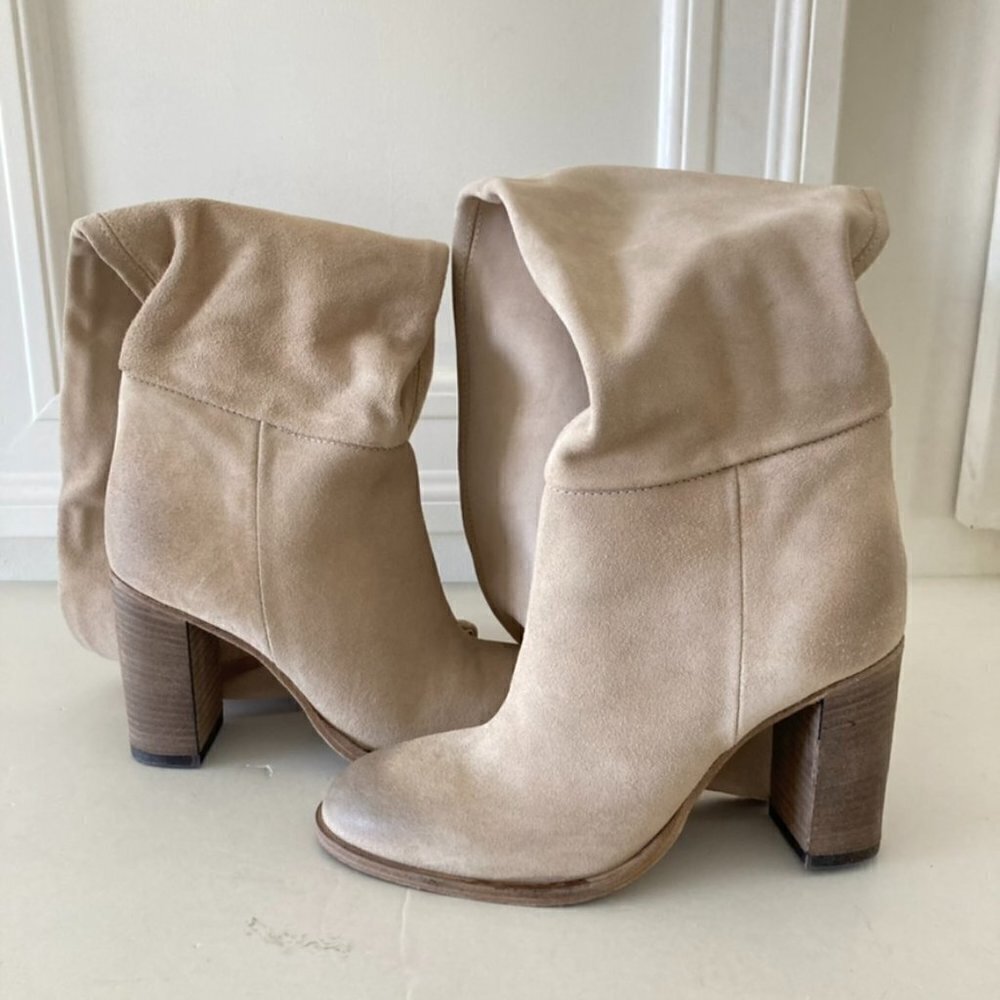 NWOB Free People Dakota Beige Suede Tall Heeled Boots Sz 37